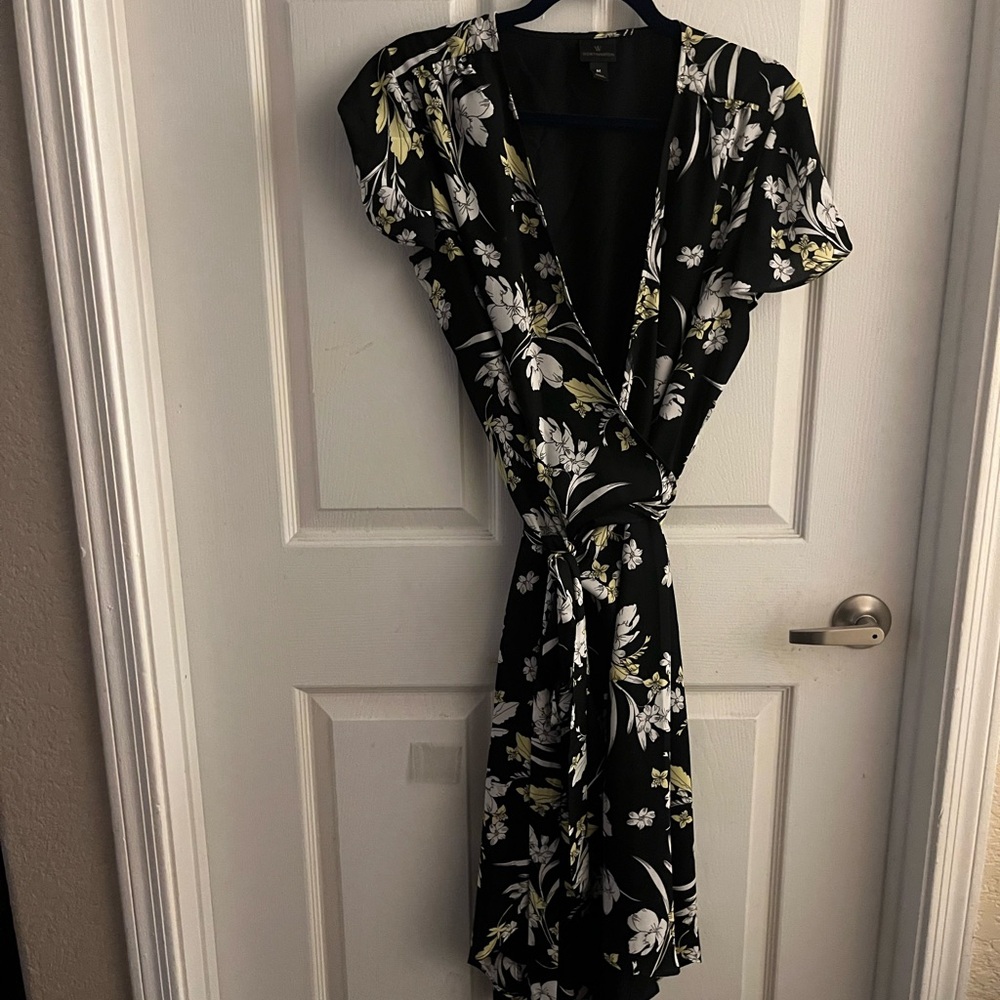 Flowered Dress Brand Worthington b, Black With white Flowers Size Medium…